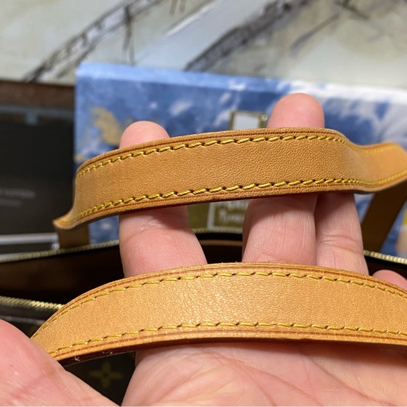 💕💕💕SOLD💕💕💕
🤩🤩🤩LV TOTALLY MM MONOGRAM🤩🤩🤩 - Picture 12 of 16